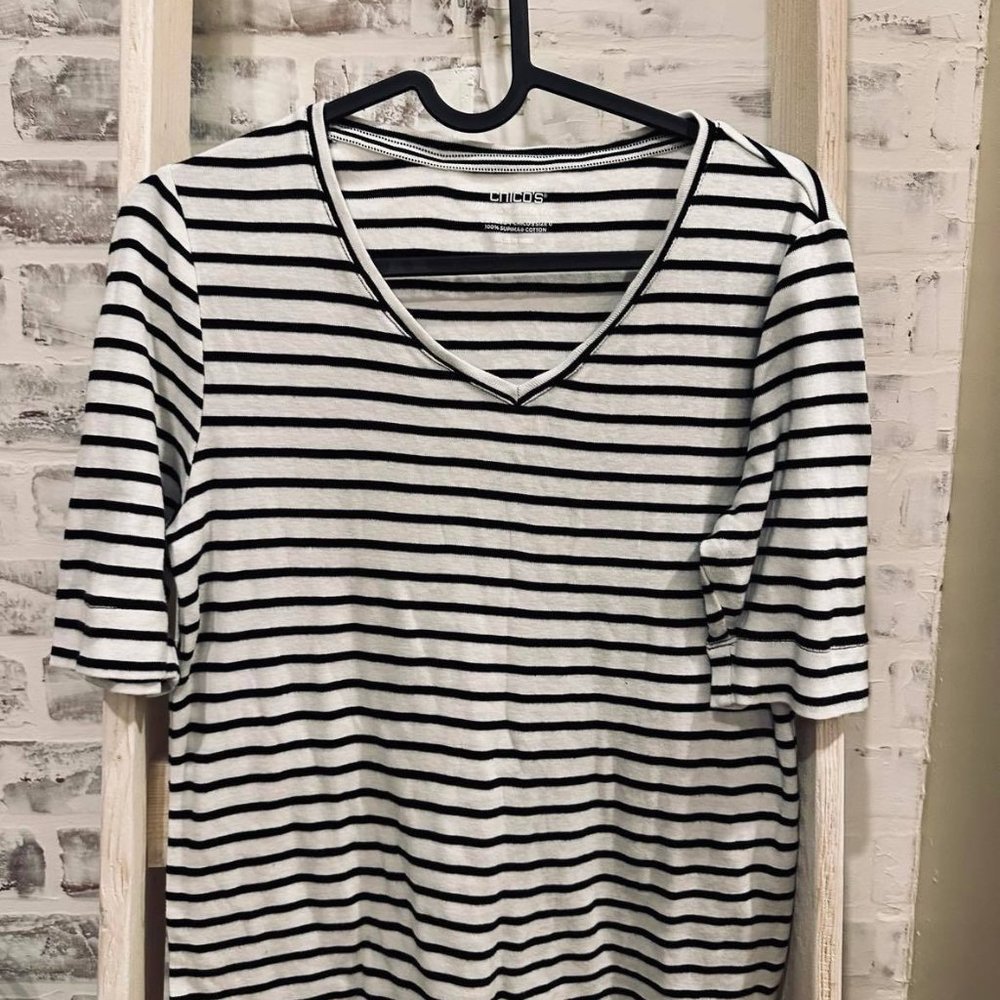 Chicos Women's Shirt Ultimate Tee White Black Striped Chico Size 0 Regular Small